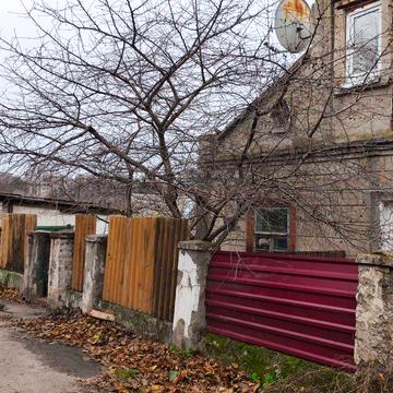 Продам частину будинку з ділянкою біля Ботанічного саду