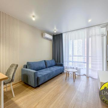 Олександра Олеся вул., 8/17