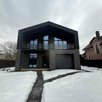 Новий будинок в Угорниках