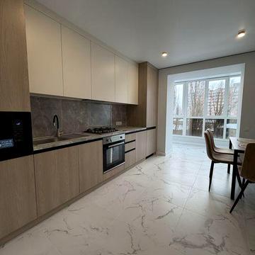 Продаж квартири на Дружбі