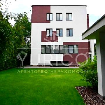 Продаж будинку. Конча-Заспа. 867.8 м.кв. 4 спальні. 11 соток землі.