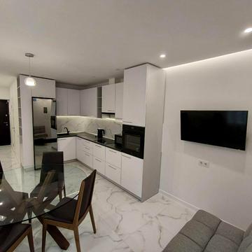 Дніпровська набережна вул., 16-Д