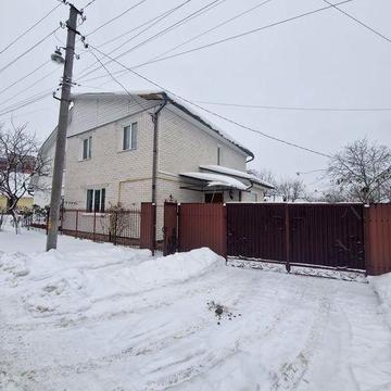 Частина будинку в центрі, вул. Самострова