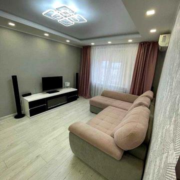 Продається сучасна двокімнатна квартира вул. ЗСУ