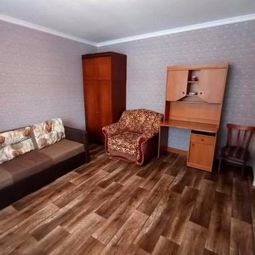 Здам 1 кімнатну квартиру вул . Покровська