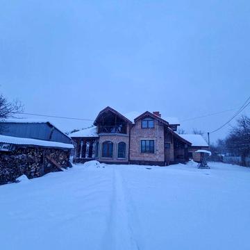 Продаж будинку в житловому стані з земельною ділянкою 35сот. у Львові