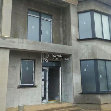 Продаж 3к Дім