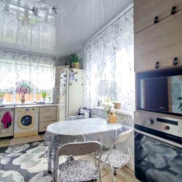 Дом новой постройки с ремонтом.