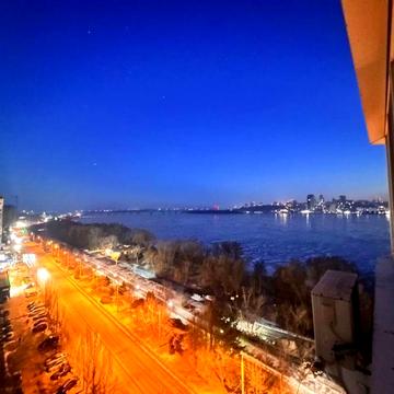 Продам 2-ную квартиру на Солнечной набережной