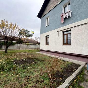 Трикімнатна квартира на Власівці можливо сертифікат