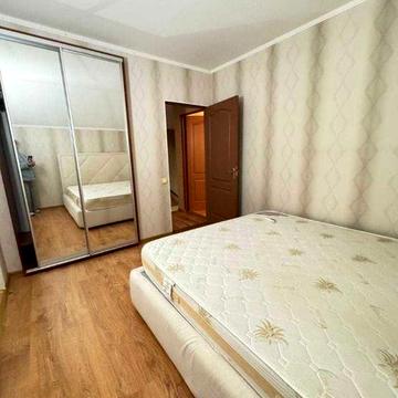 Сдам чудесный дом 3 к 110 м евроремот, генератор, оптиковолокно! Киевс