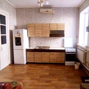 Сдаю двухкомнатную жековскую квартиру в центре города