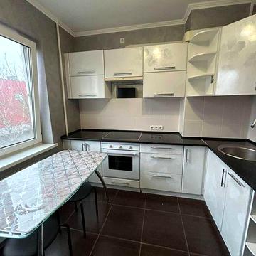 Продам 2-комнатную квартиру на Добровольского