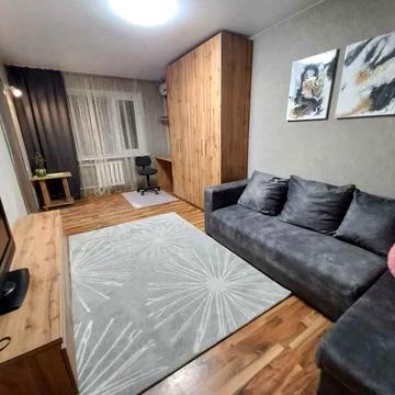 Аренда 1-комнатной квартиры. Район площади Фестивальной. С ремонтом