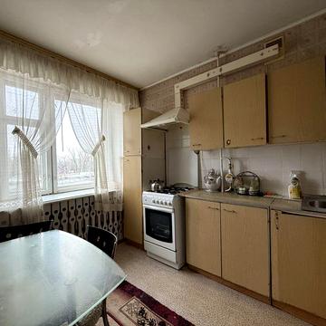 Оренда 3-кімнатної по вулиці Велика Набережна, 64м2