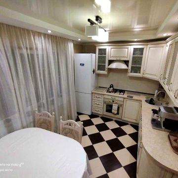 Оренда 3х-кімнатної квартири. Район - Космос. Можна військовим.