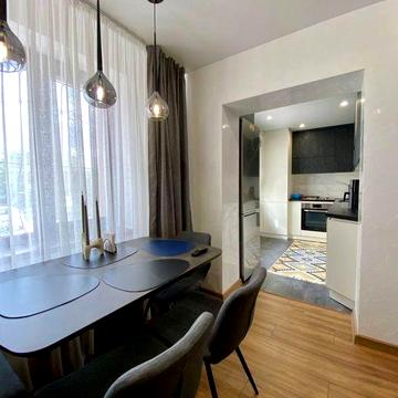 Продаж 5 кім. 5 мкрн. Лівий берег