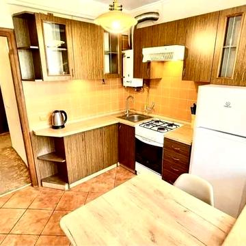 Здається в оренду однокімнатна квартира .