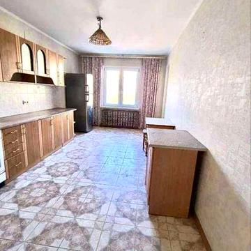 Продам 3-кімн. Машинобудівна вул. 21а, 103 м.кв