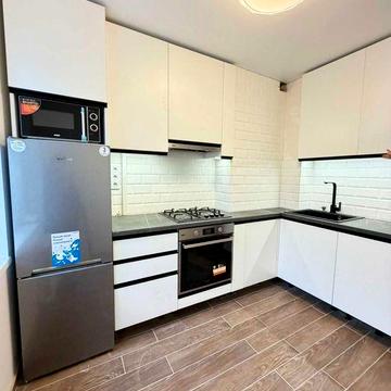 Срочно 2-х комн кв. 4 этаж Газ