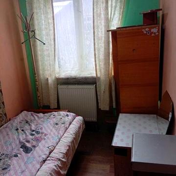 Здаю окрему невеличку кімнату в обосняку зі всіма зручностями