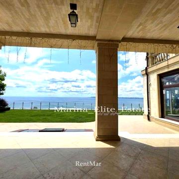 Комфортный дизайнерский дом с прямым видом на море! Сосновый берег