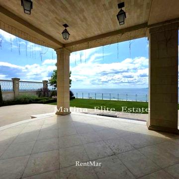 Комфортный дизайнерский дом с прямым видом на море! Сосновый берег