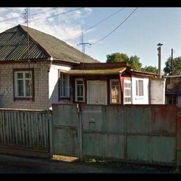 Пів будинку в центрі