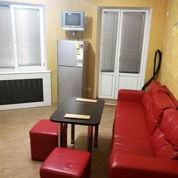 Кукоби 27 Поділ гарна квартира з ремонтом