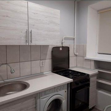 Продаж 1к в центрі ! з капітальним ремонтом  , меблями і технікою