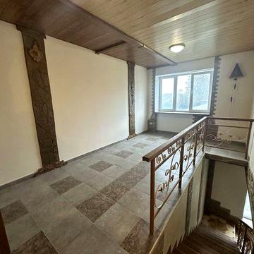 Продам дворівневу квартиру