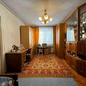 Продаж однокімнатної квартири проспект Космонавтів