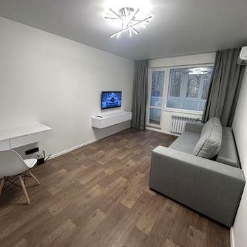 Однокімнатна квартира по Івана Авраменко