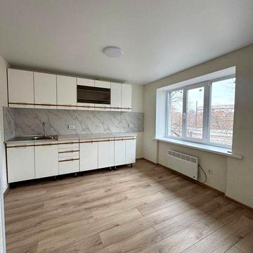 Продам 2-х кімнатну квартиру з ремонтом