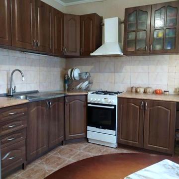 Будинок. М. Київ, Дарницький район. ВЛАСНИК