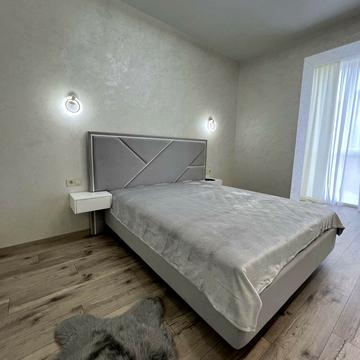 Вячеслава Чорновола вул., 1Б