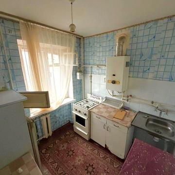 Продається однокімнатна квартира по вул. Морехідна, 9.