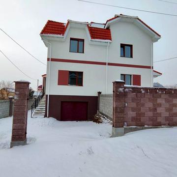 = Продаж котеджу в Колоденці з гаражем