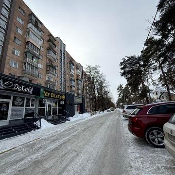 Квартира поряд зі школою Буча!