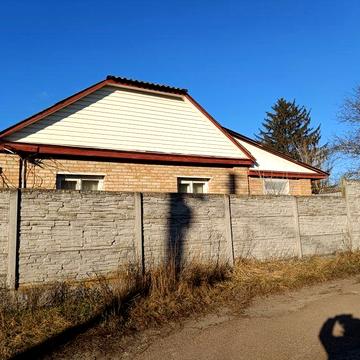 Продам будинок та земельну ділянку в селі Літки.