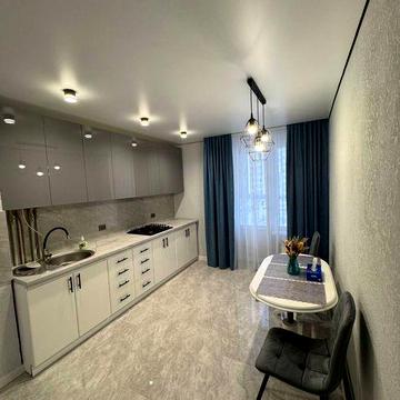 ПЕРША ЗДАЧА . Здам 1 кімнатну квартиру за адресою Незалежності 21