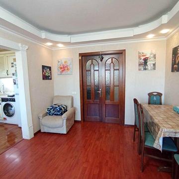 Продается 5 - ком. квартира с ремонтом