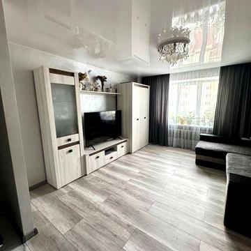 3-кімнатна квартира ремонт 66 м²  3 балкони ремонт Тролейбусна ЖК Тролейбусна