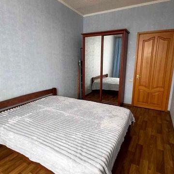 2 ком. квартира ул. Героев Харькова, м.Защитников Украины.Конный рынок