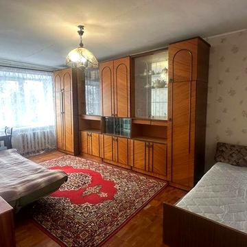 Здам без риелтора однокімнатні квартиру з березня