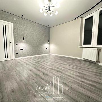 Продам сучасну 1-но кімнатну квартиру з ремонтом у новому будинку