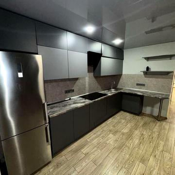 1 кімнатна велика квартира на Леваді у новобудові .