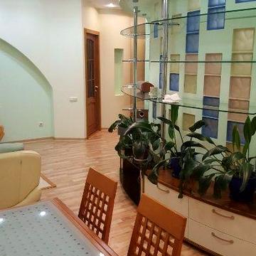 4х кімн. кв. в центрі 151м2 продаж