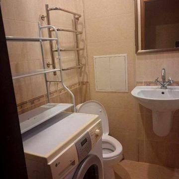 Квартира в оренду, к/т "Мир"