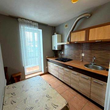 Оренда 1но кім - Старе місто, Авторинок